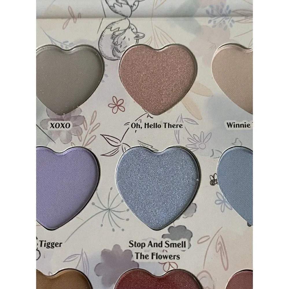 Disney Winnie The Pooh Heart Shaped‎ Eyeshadow Palette With Mirror 12 Colors NEW